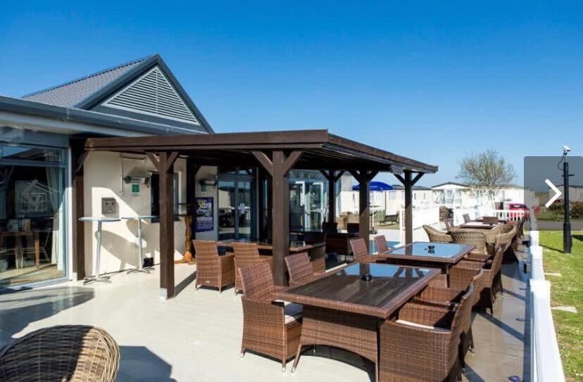74 Bayside Cove Pevensey Bay Holiday Park Exterior photo